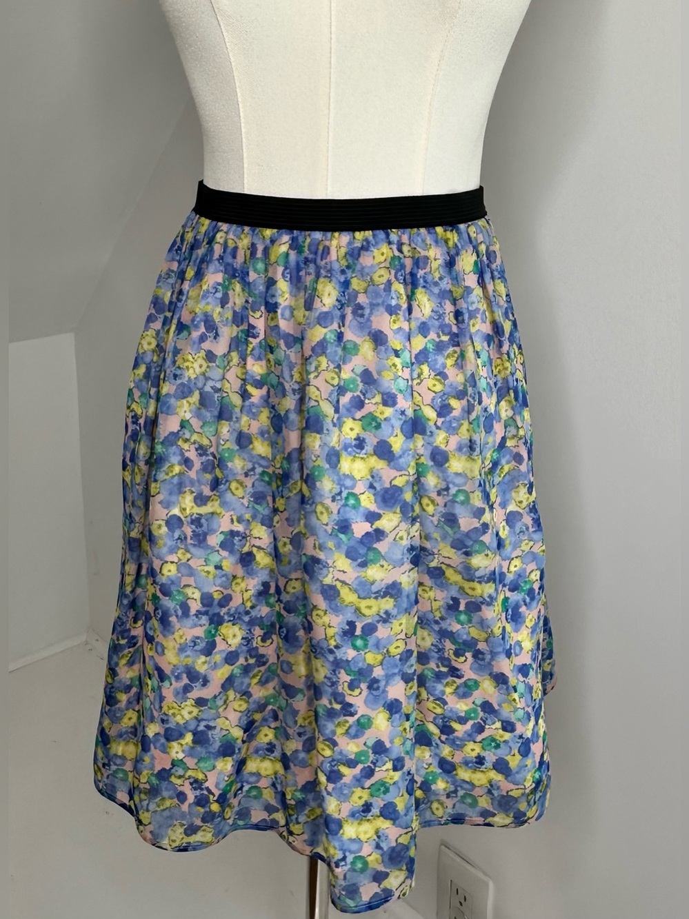 SKIRT Japan Watercolor Floral A-Line Skirt Blue Pink Green Elastic Waist M